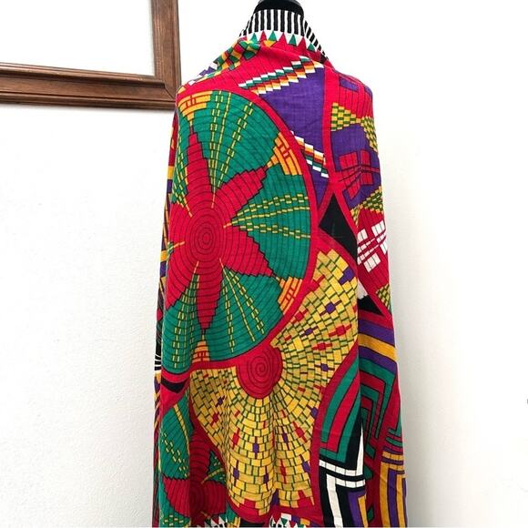 DX 100% Wool Large Maximalist Colorful Geometric Mandala Patterned Shawl, Wrap - Picture 4 of 16